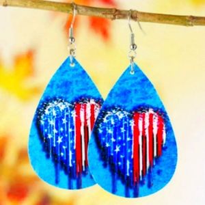 Womans American heart. leather earrings.